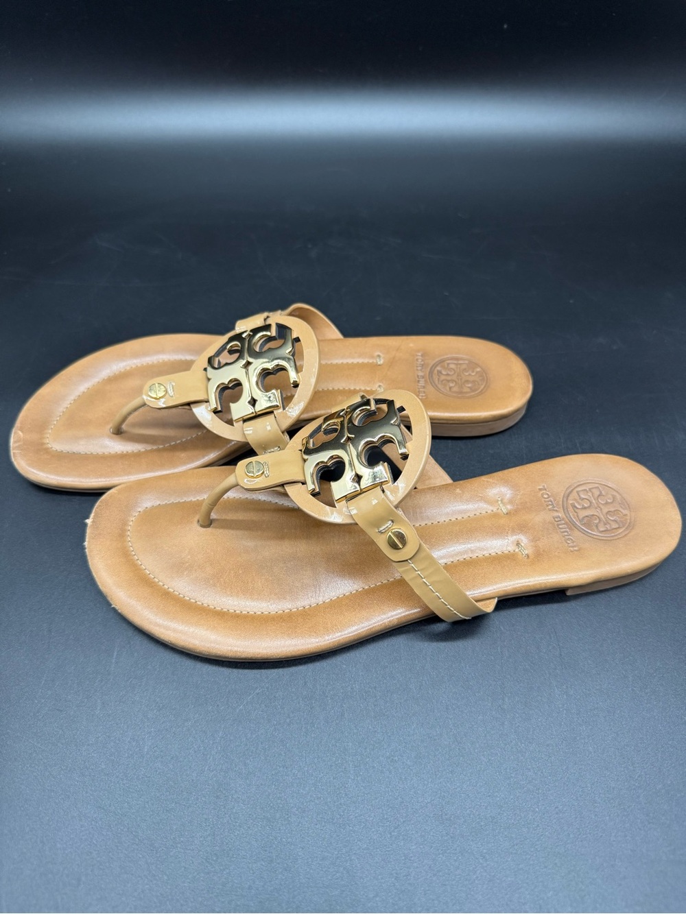 TORY BURCH Miller Flip Flops Thong Sandals Tan With Gold Logo ~ US 8.5